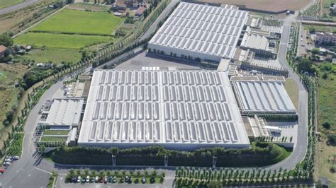 magazzino prada trecate|Prada, in Valdarno il maxi centro logistico green è .